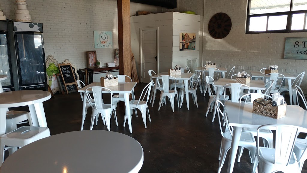 Uptown Downtown | restaurant | 94 S Vienna St, Ruston, LA 71270, USA | 3182556771 OR +1 318-255-6771