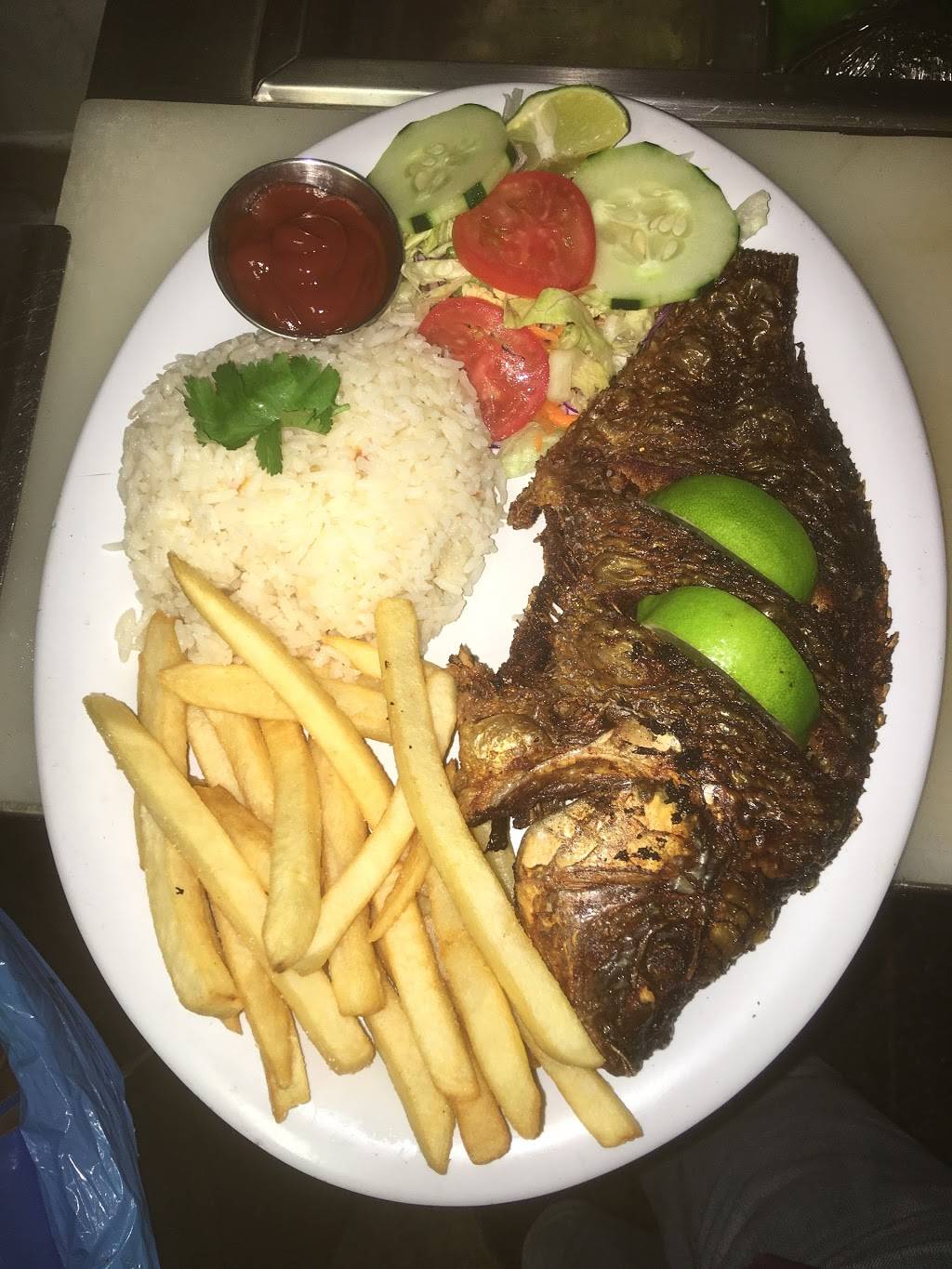 Las Cabañas de San Pedro Restaurant | restaurant | 3713 W 3rd St, Los Angeles, CA 90020, USA | 2136320144 OR +1 213-632-0144