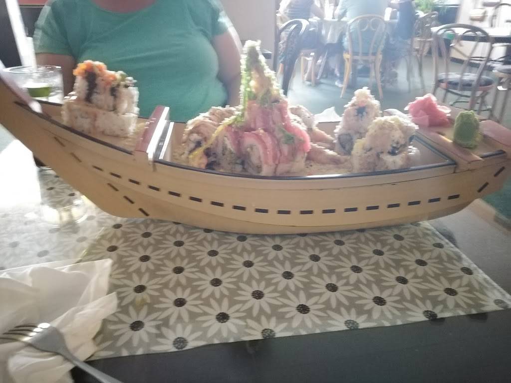 Asian invasion | restaurant | 227 E Main St, Tavares, FL 32778, USA | 3525089980 OR +1 352-508-9980