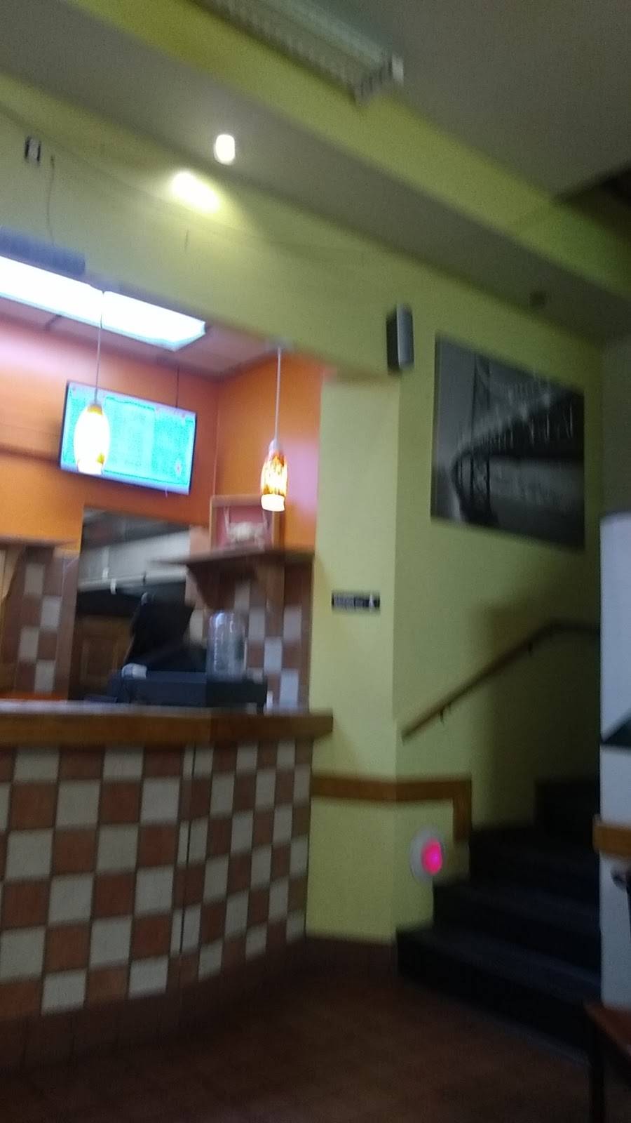 Food Lovers Grill | restaurant | 517 Martin Luther King Dr, East St Louis, IL 62201, USA | 6188578085 OR +1 618-857-8085