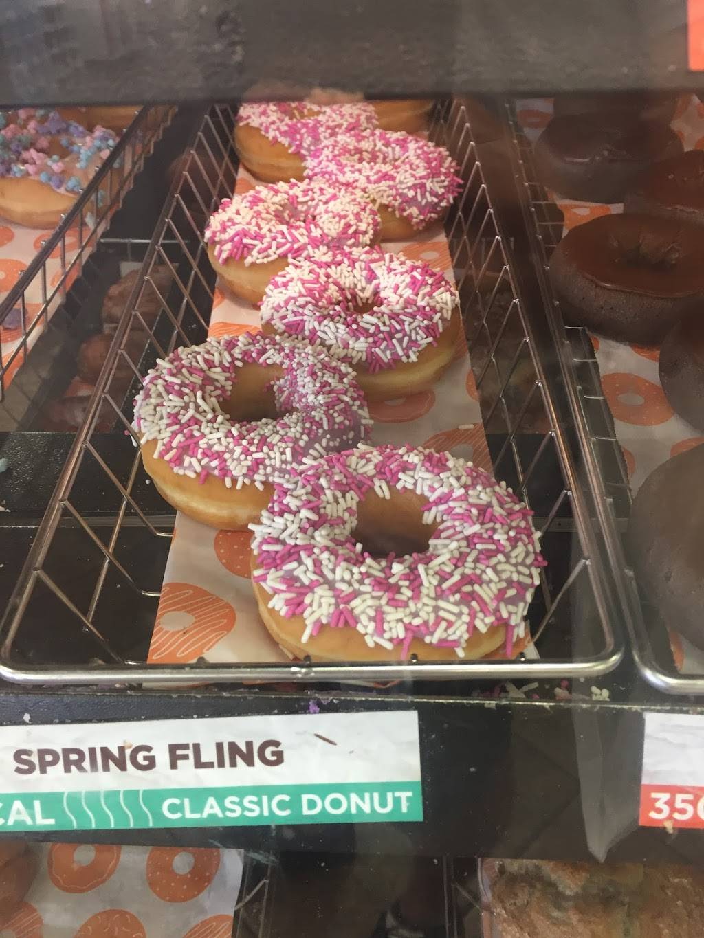 Dunkin | bakery | 640 Dixie Lee Ave, Monteagle, TN 37356, USA | 9319245111 OR +1 931-924-5111