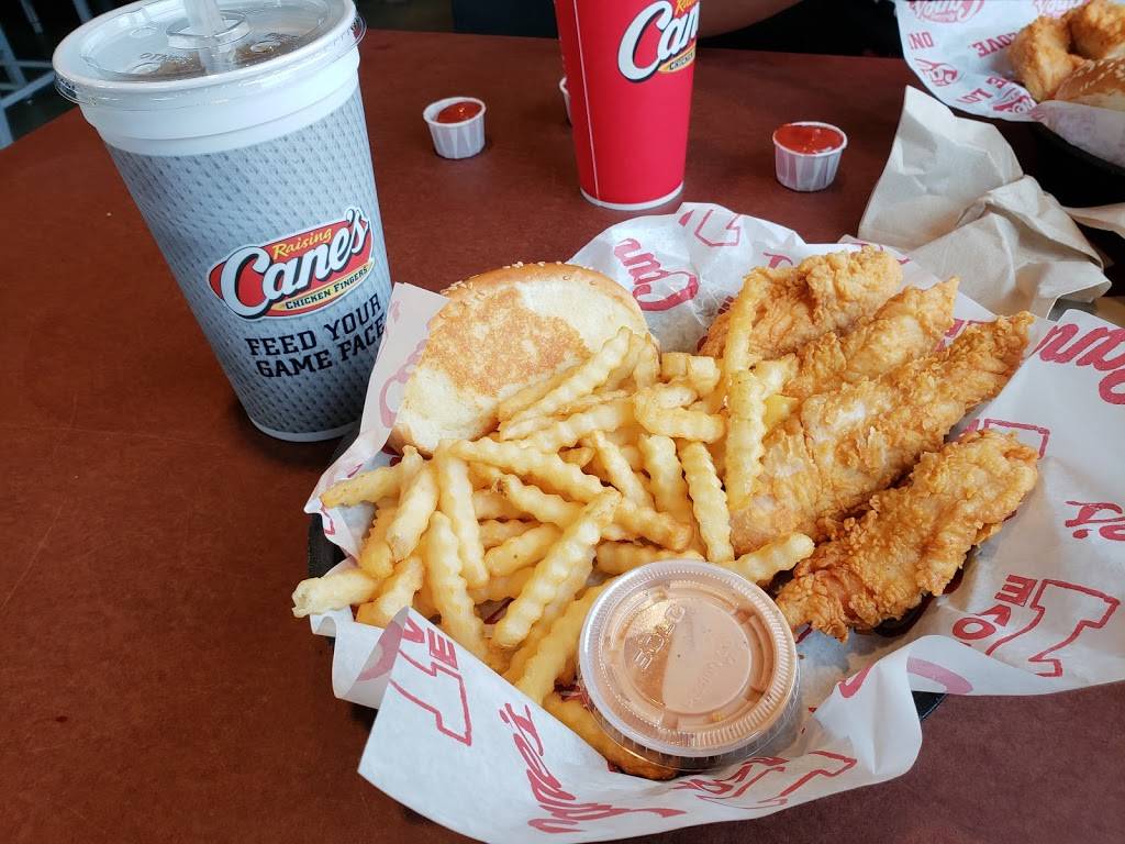 Raising Canes Chicken Fingers | meal takeaway | 5201 Ross Ave, Dallas, TX 75206, USA | 2145159105 OR +1 214-515-9105