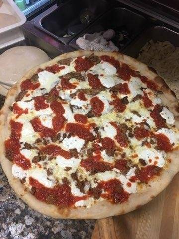 Venezia Pizzeria & Restaurant | restaurant | 3338 Hillside Avenue, New Hyde Park, NY 11040, USA | 5167439511 OR +1 516-743-9511