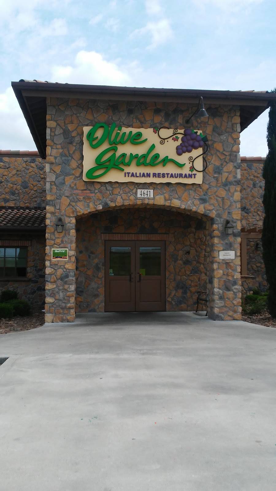 Olive Garden Italian Restaurant | meal takeaway | 4641 East Sam Houston Pkwy S, Pasadena, TX 77505, USA | 2819910004 OR +1 281-991-0004