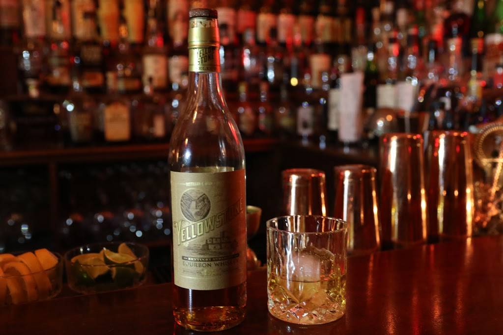 Pour | restaurant | 241 E Main St, Mt Kisco, NY 10549, USA | 9148640606 OR +1 914-864-0606