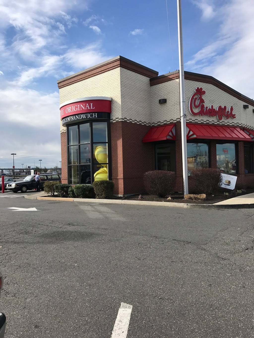 Chick-fil-A | restaurant | 2204 S Christopher Columbus Blvd, Philadelphia, PA 19148, USA | 2152712313 OR +1 215-271-2313