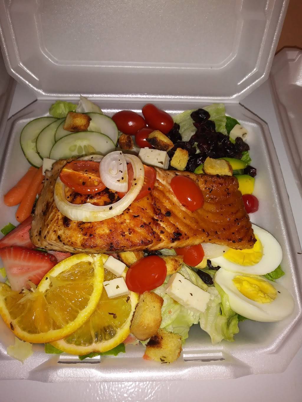 mama Ds calabash kitchen | restaurant | 3707 Broadway Ave, Riviera Beach, FL 33404, USA | 5618028194 OR +1 561-802-8194