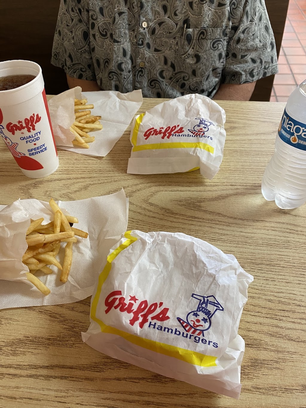 Griffs Hamburgers | restaurant | 815 W California Ave, Ruston, LA 71270, USA | 3182552445 OR +1 318-255-2445