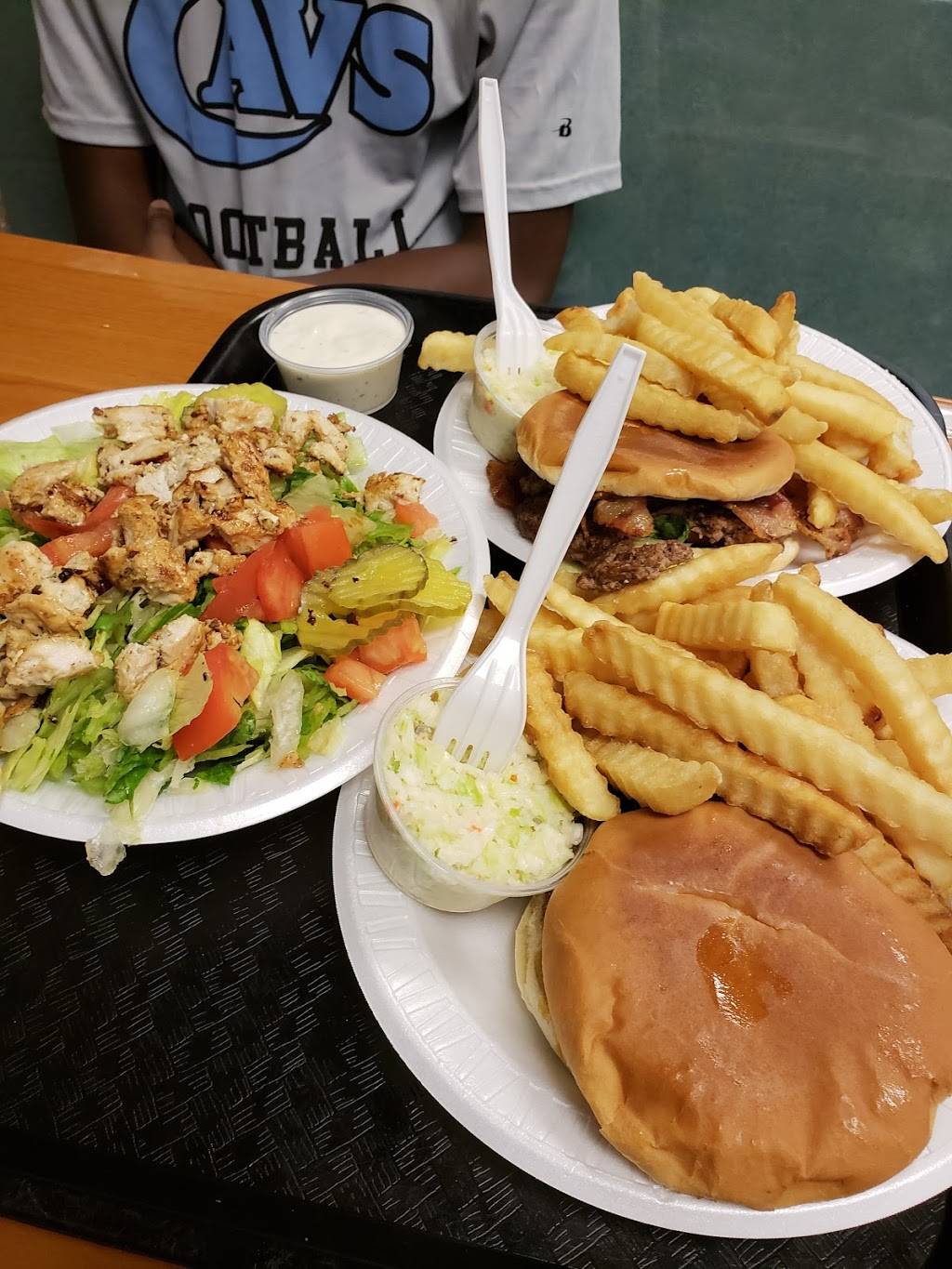 Clock of Williamston | restaurant | 307 E Main St, Williamston, SC 29697, USA | 8648477863 OR +1 864-847-7863