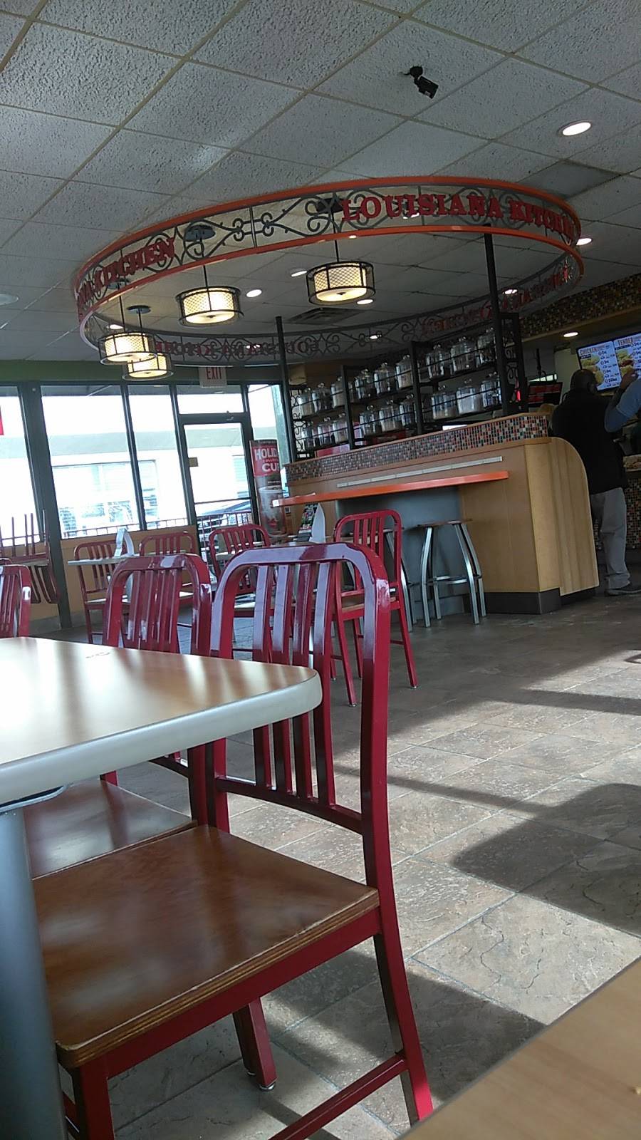 Popeyes Louisiana Kitchen | restaurant | 945 S Salisbury Blvd, Salisbury, MD 21801, USA | 4106774668 OR +1 410-677-4668