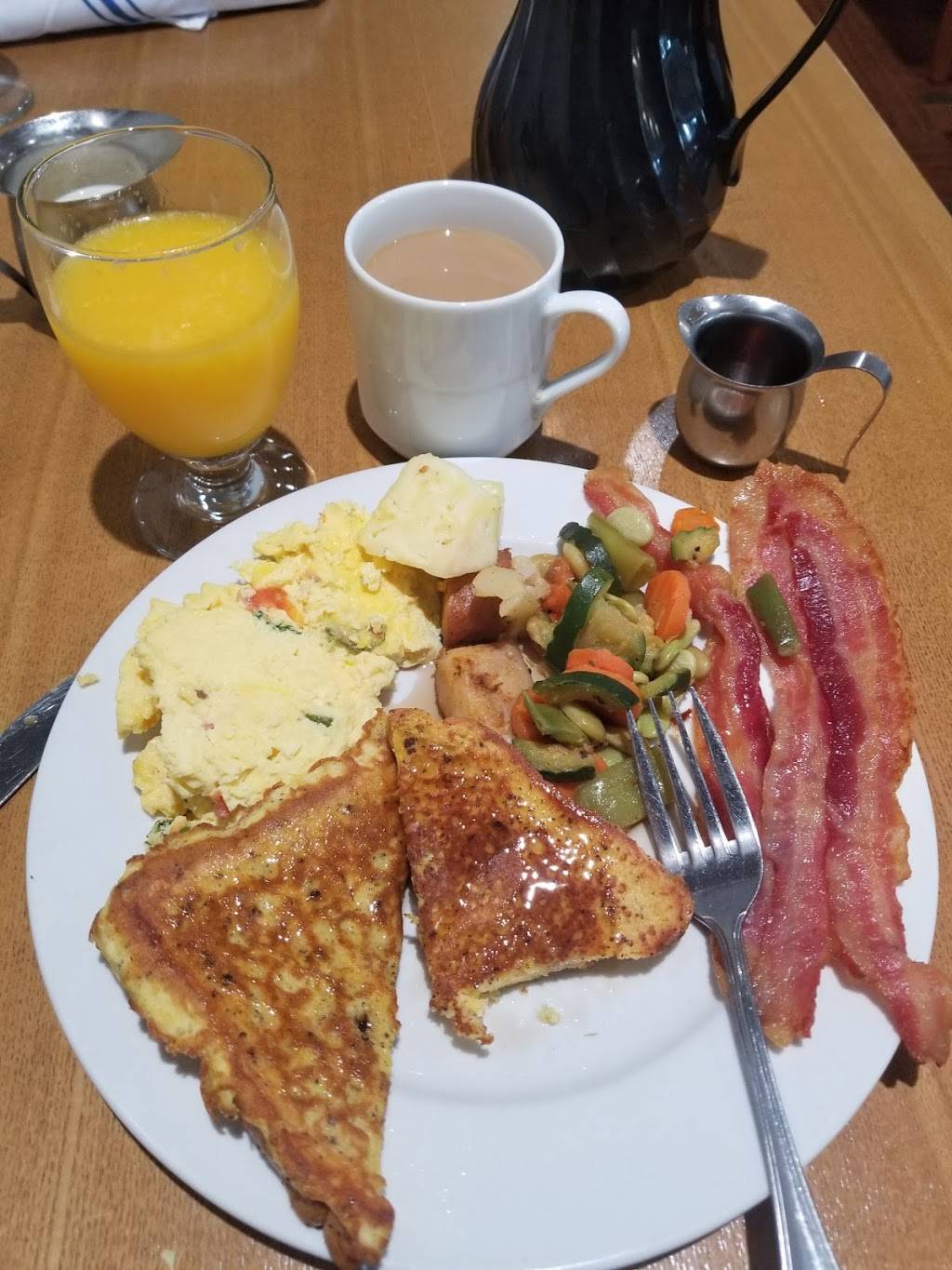 Comfort | restaurant | 9750 Airport Blvd, Los Angeles, CA 90045, USA | 3106454600 OR +1 310-645-4600