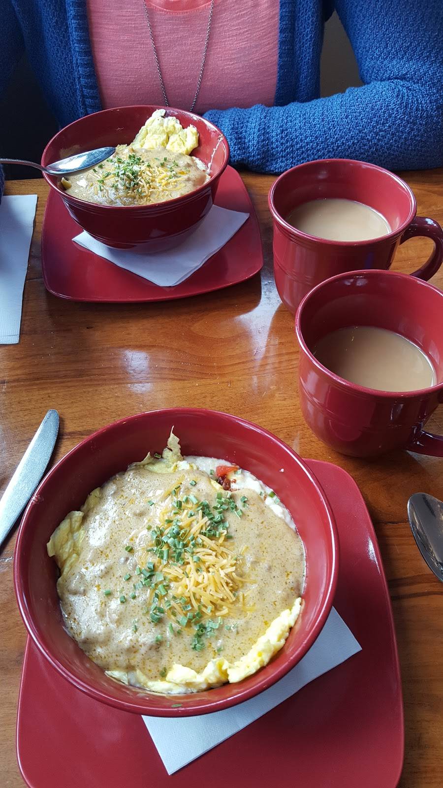 Black Bear Tavern | restaurant | 10 E Market St, Black Mountain, NC 28711, USA | 8283578470 OR +1 828-357-8470