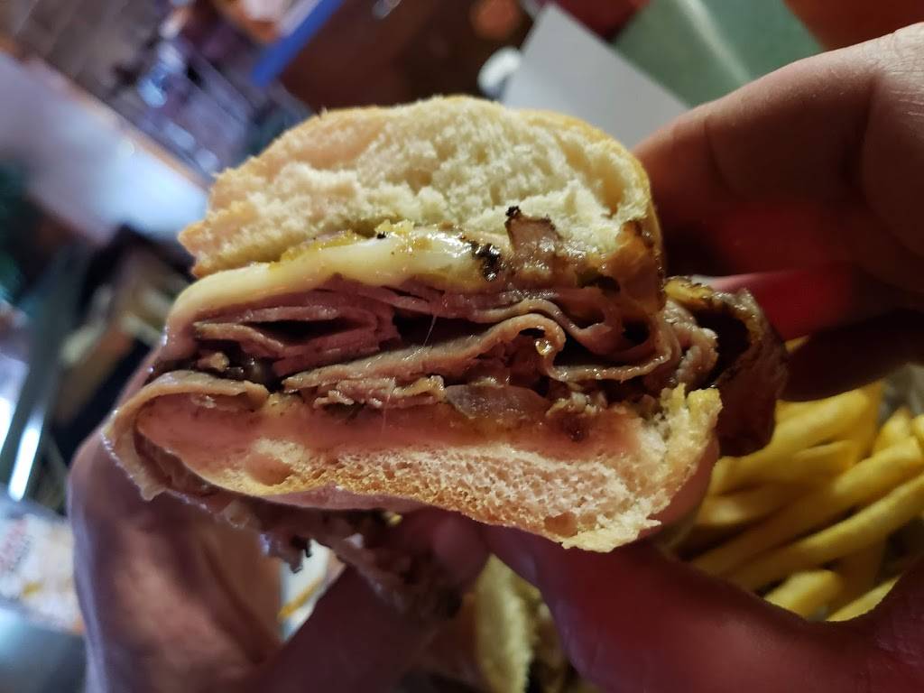 Reeds Good Food & Spirits | restaurant | 15610 92nd St NW, Lakebay, WA 98349, USA | 2536490165 OR +1 253-649-0165