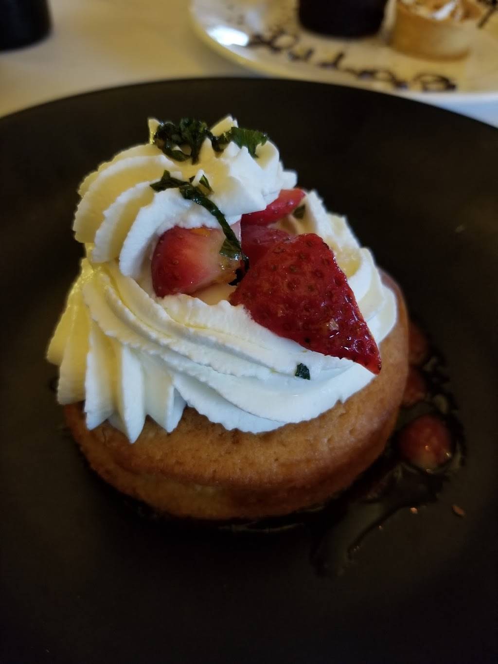 TRIO Grill | restaurant | 8100 Lee Hwy, Falls Church, VA 22042, USA | 7039929200 OR +1 703-992-9200