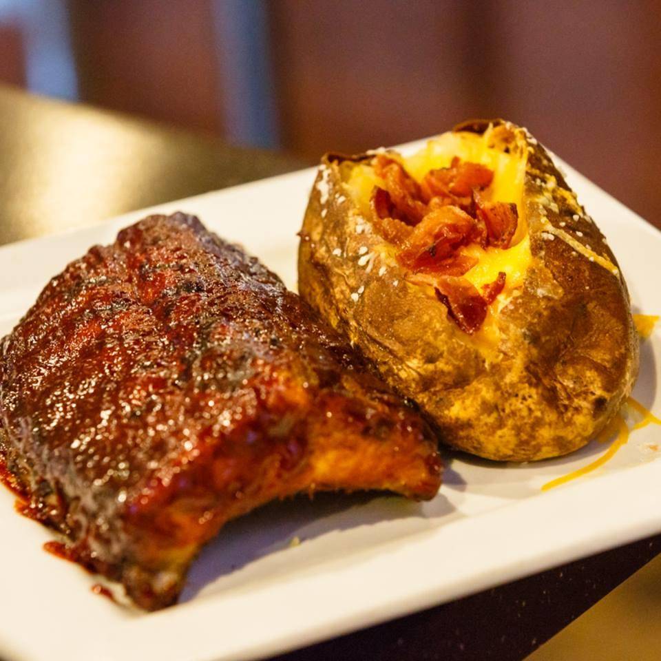 Firepit Grille | restaurant | 7723 Airport Hwy Unit A, Holland, OH 43528, USA | 4197244441 OR +1 419-724-4441