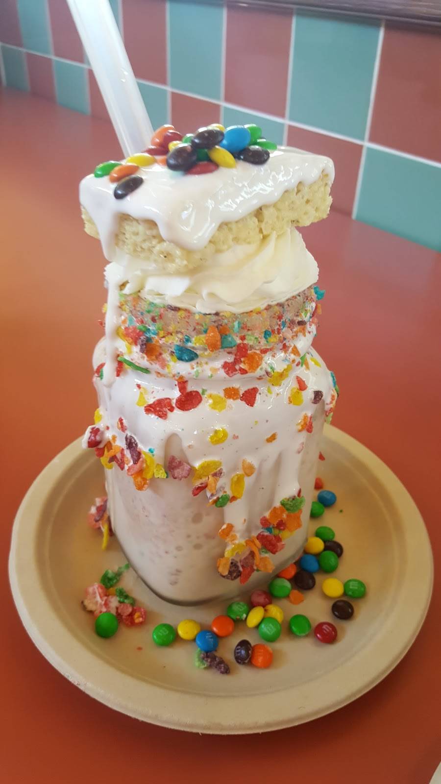 The Mug Shakes | restaurant | 12434 N Mainstreet, Rancho Cucamonga, CA 91739, USA | 9094632830 OR +1 909-463-2830