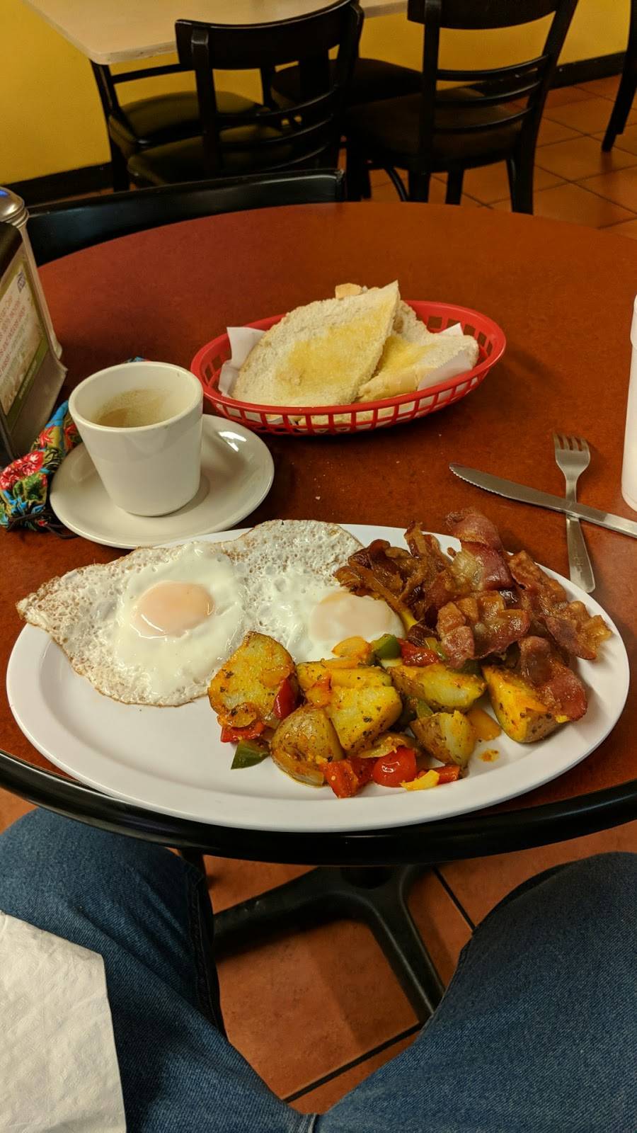 Rincón Latino Restaurant & Café | restaurant | 3327 Forsyth Rd, Winter Park, FL 32792, USA | 4076795600 OR +1 407-679-5600