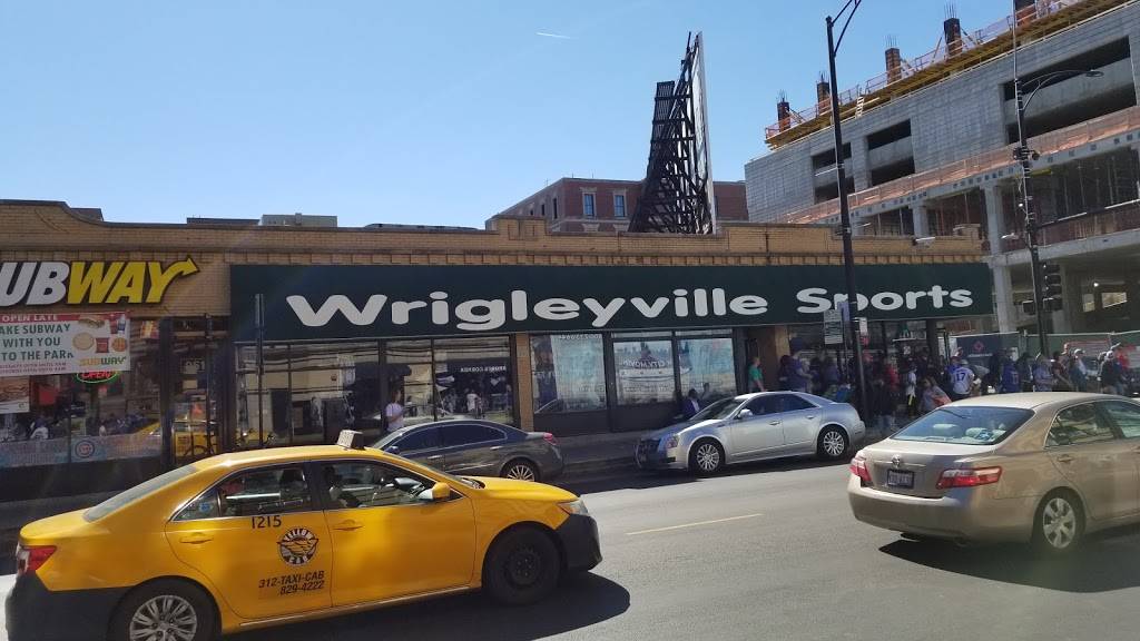 Subway Restaurants | restaurant | 953 W Addison St, Chicago, IL 60657, USA | 7736988766 OR +1 773-698-8766