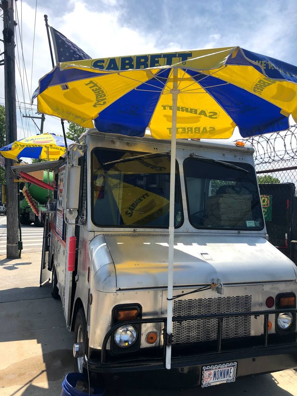 Mom & Me Hot Dog Truck | meal takeaway | Brooklyn, NY 11234, USA | 7186444463 OR +1 718-644-4463