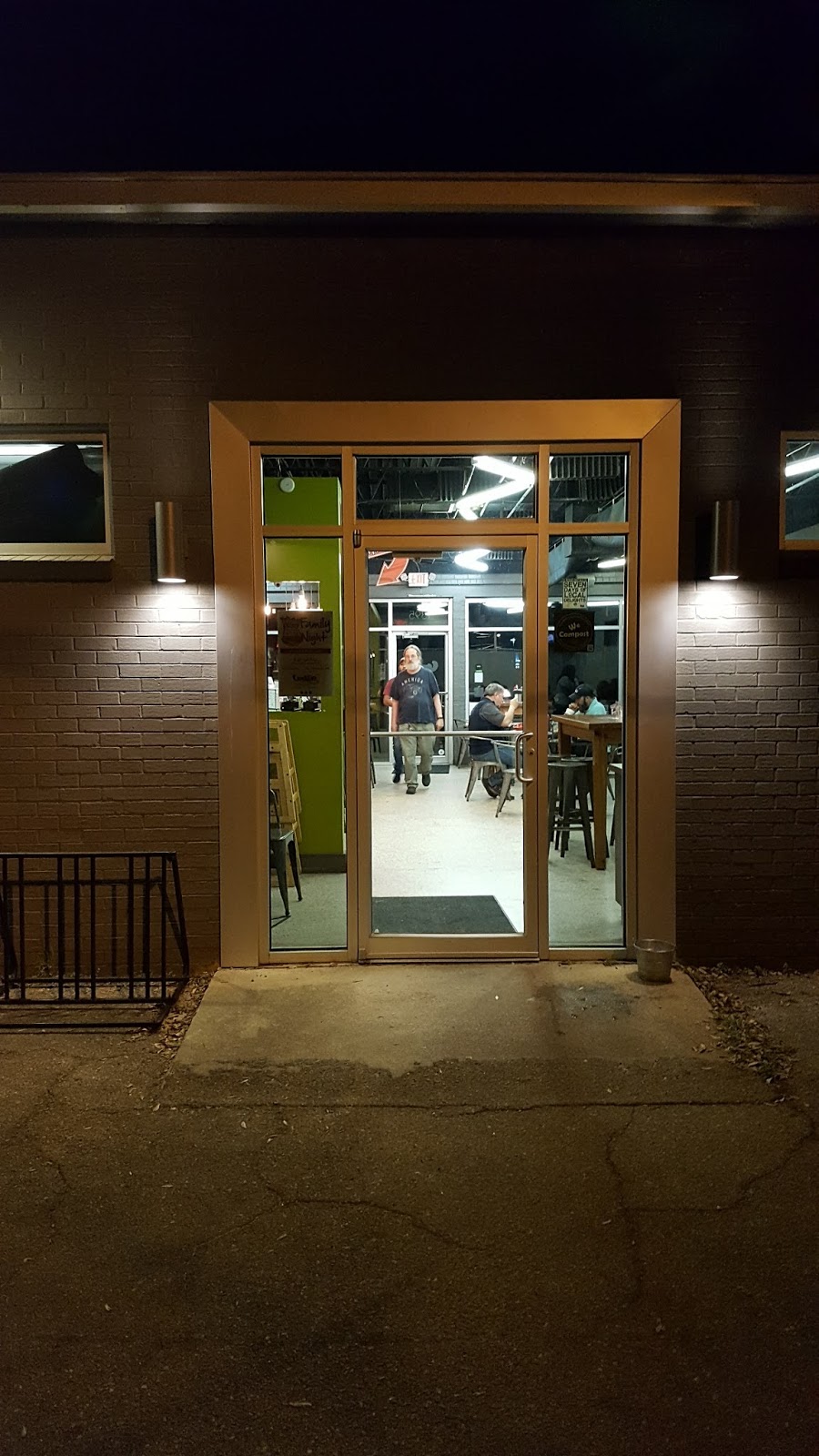 Vertigo Burgers and Fries | restaurant | 1395 E Lafayette St, Tallahassee, FL 32301, USA | 8508782020 OR +1 850-878-2020