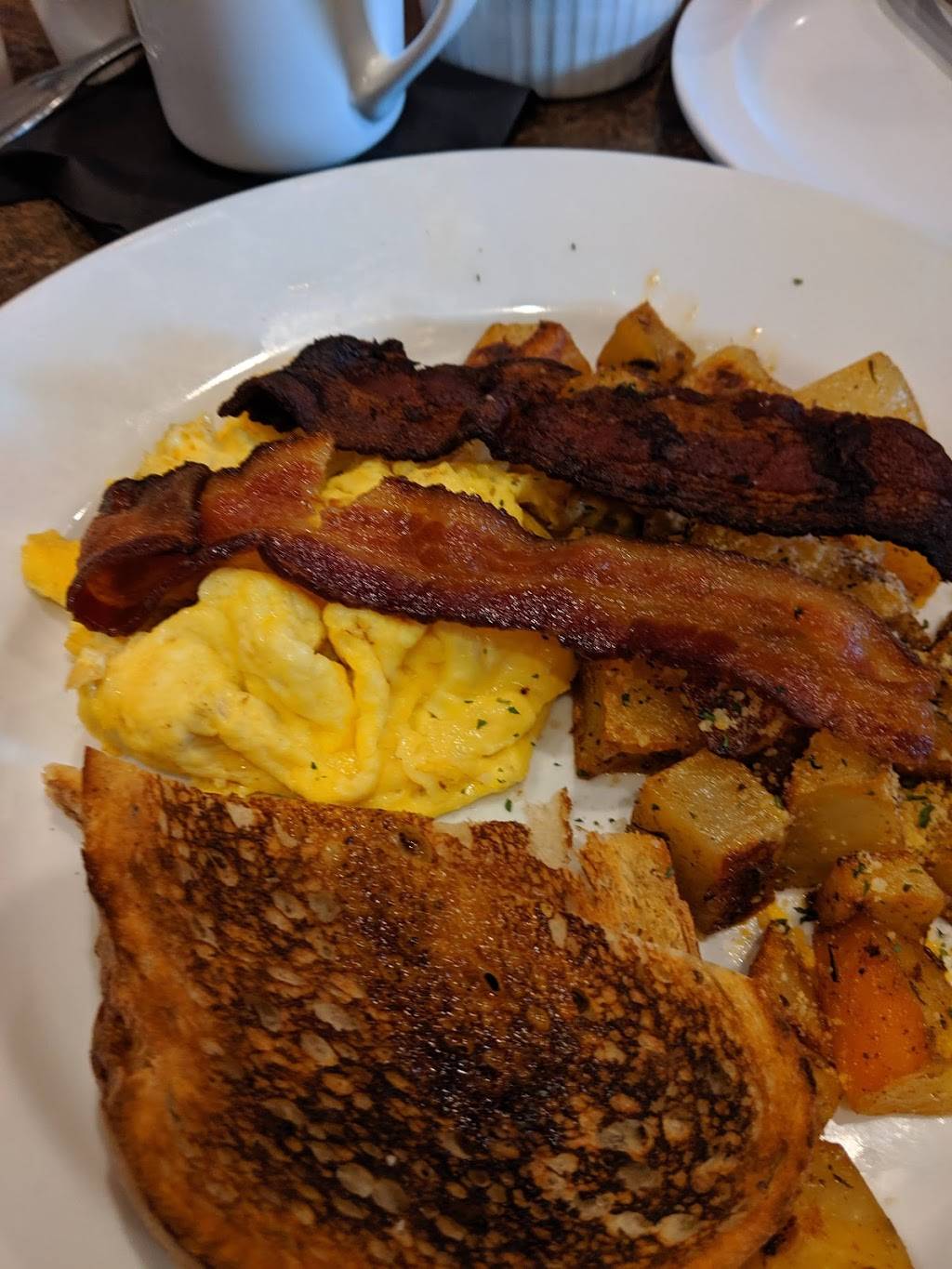 The Purcellville Pub | restaurant | 745 E Main St, Purcellville, VA 20132, USA | 5404413013 OR +1 540-441-3013