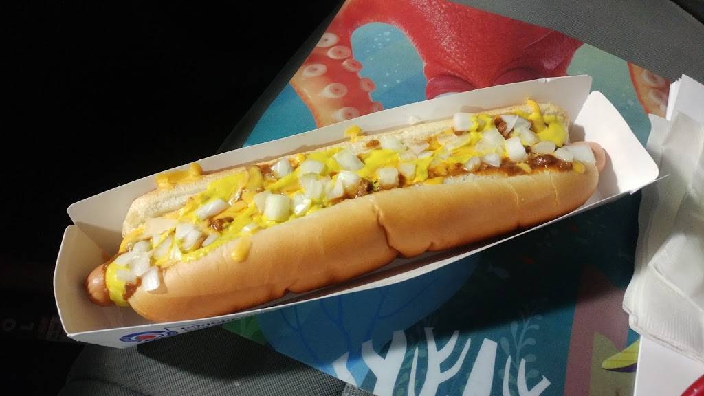 Sonic Drive-In | restaurant | 4671 North, Tower Rd, Denver, CO 80249, USA | 7206218555 OR +1 720-621-8555