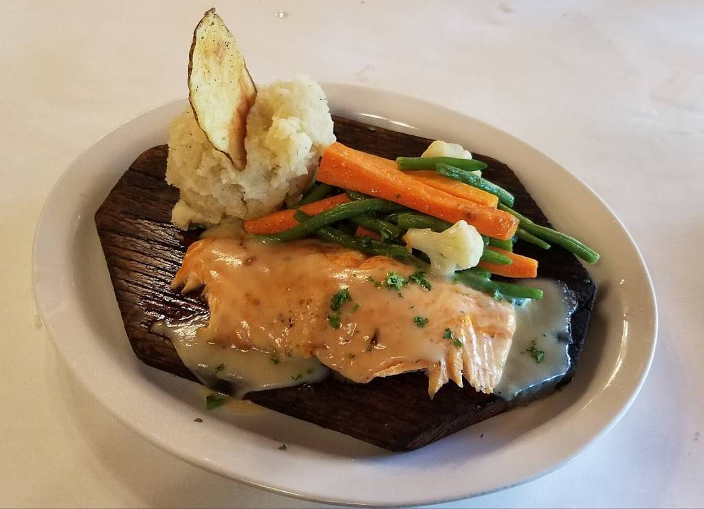 Chessies Restaurant | meal takeaway | 200 Applebee St, Barrington, IL 60010, USA | 8473825020 OR +1 847-382-5020