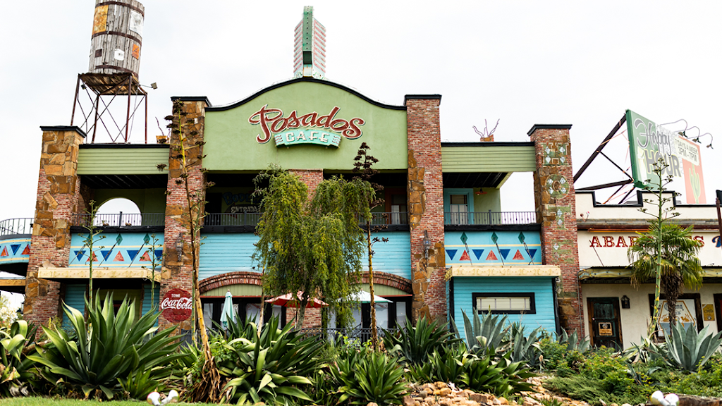 Posados Cafe - E Bert Kouns Industrial | restaurant | 1355 E Bert Kouns, Industrial, Shreveport, LA 71105, USA | 3185242000 OR +1 318-524-2000