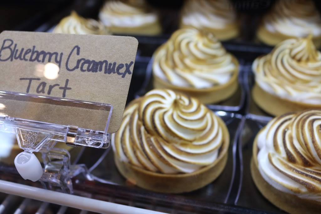 Island Grove Wine Company at Formosa Gardens | cafe | 3011 Formosa Gardens Blvd, Kissimmee, FL 34747, USA | 4075079888 OR +1 407-507-9888