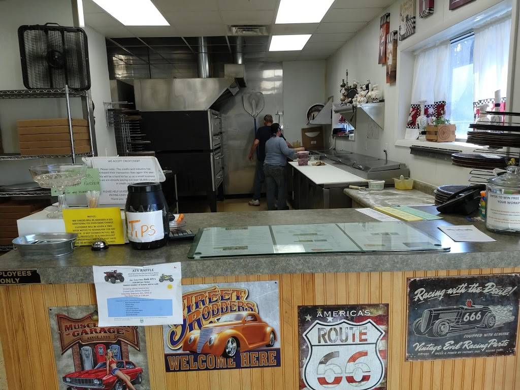 Charlies Pit Stop Pizzeria | restaurant | 705 S Main St, Crystal, MI 48818, USA | 9892351111 OR +1 989-235-1111