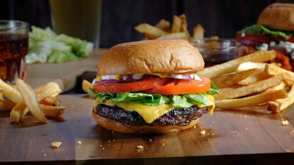 Apps & Tapps Sports Bar And Grill Safety Harbor | restaurant | 2454 N McMullen Booth Rd suite 103, Clearwater, FL 33759, USA | 7274377549 OR +1 727-437-7549