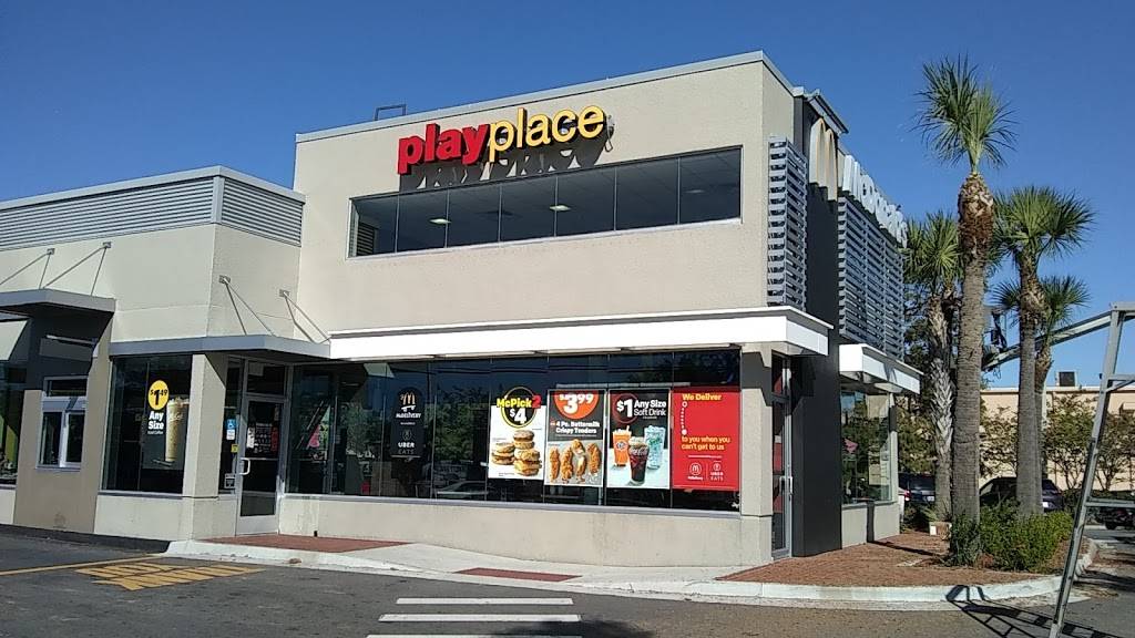 McDonalds | cafe | 7901 Ulmerton Rd, Largo, FL 33771, USA | 7275314841 OR +1 727-531-4841