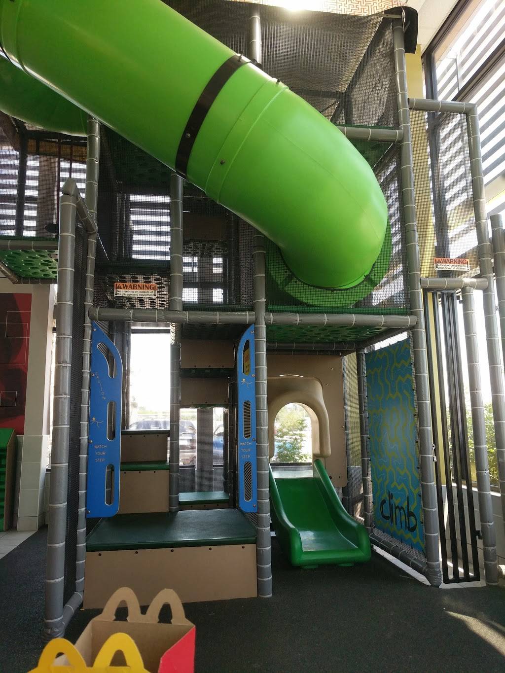 McDonalds | cafe | 1645 S Webb Rd, Wichita, KS 67207, USA | 3166875494 OR +1 316-687-5494