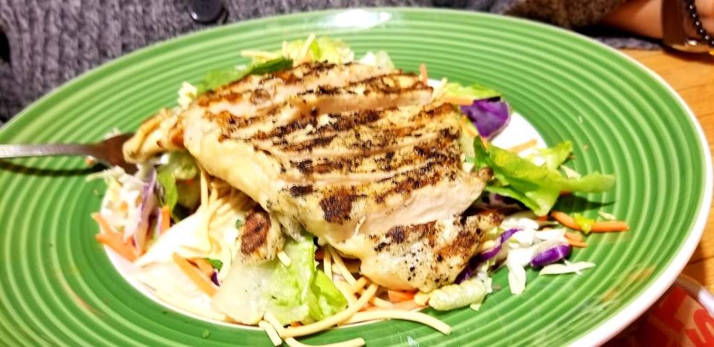 Applebees Grill + Bar | restaurant | 900 Lew Dewitt Blvd, Waynesboro, VA 22980, USA | 5409497300 OR +1 540-949-7300