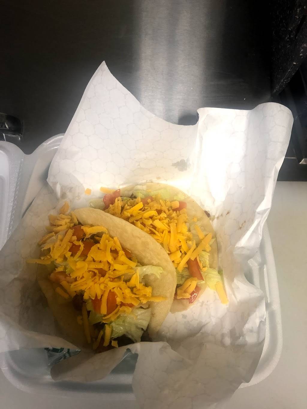 La Chicana | restaurant | 777 44th St SE, Kentwood, MI 49548, USA | 6166085655 OR +1 616-608-5655