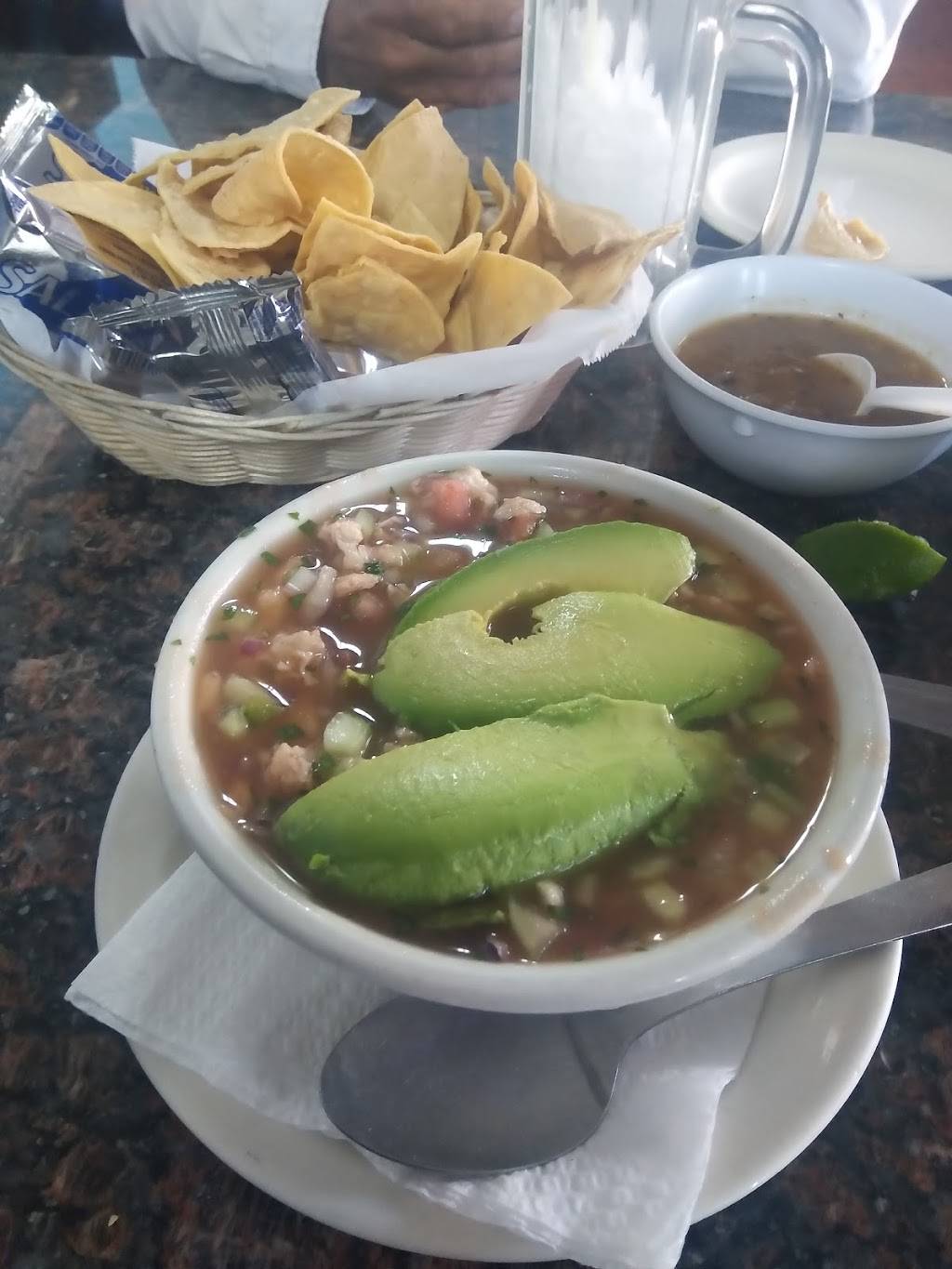 Mariscos Chihuahua | restaurant | 557 N Grand Ave # C, Nogales, AZ 85621, USA | 5202872480 OR +1 520-287-2480