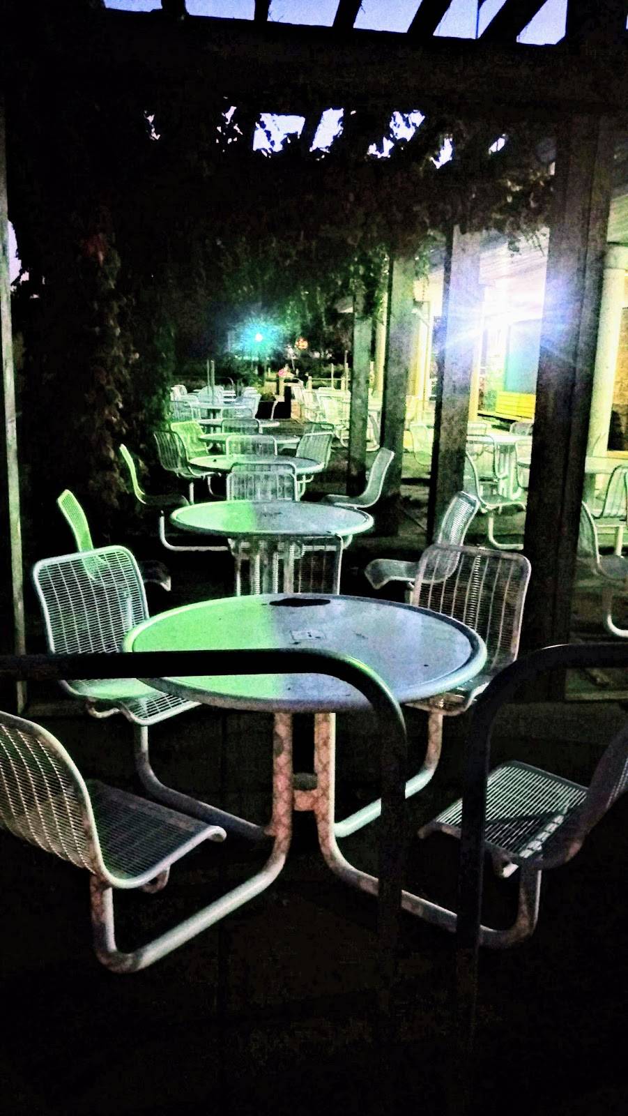 Promenade Patio | restaurant | 135 Lakefront Promenade, Mississauga, ON L5E 3G6, Canada | 9056154870 OR +1 905-615-4870