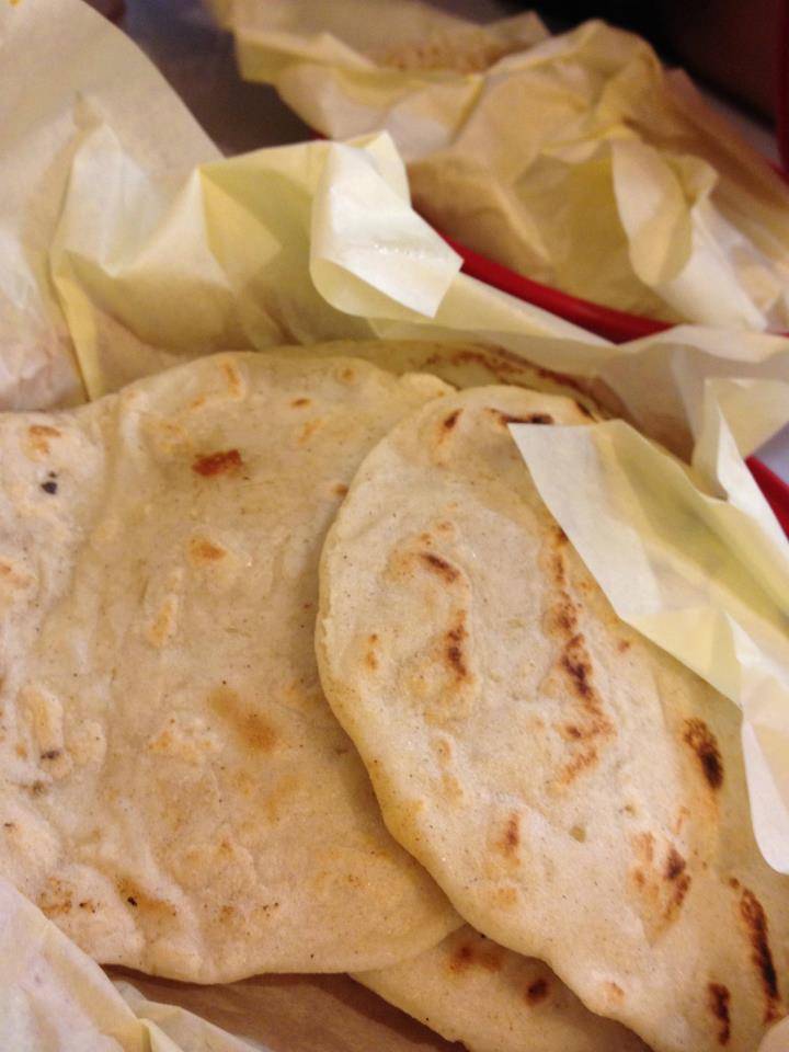 La Chele Salvadorean Restaurant Pupuseria | restaurant | 12134 Pacific Hwy SW, Lakewood, WA 98499, USA | 2535825173 OR +1 253-582-5173