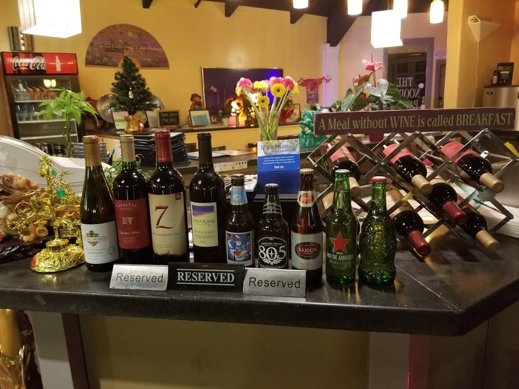 The Noodle Palace | restaurant | 3678 The Barnyard Ste E-31, Carmel-By-The-Sea, CA 93923, USA | 8316227777 OR +1 831-622-7777