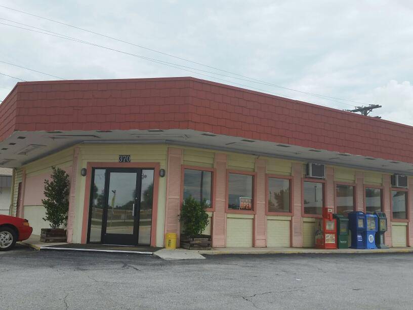 Victorias Family Restaurant | restaurant | 370 N Courtenay Pkwy, Merritt Island, FL 32953, USA | 3214591656 OR +1 321-459-1656