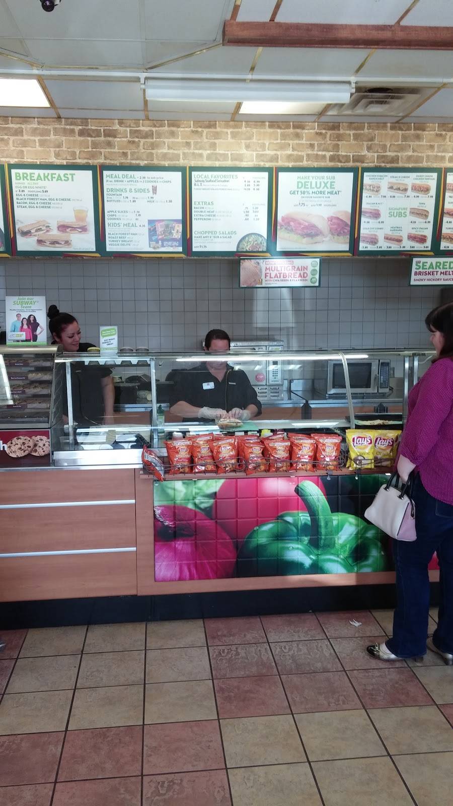 Subway | restaurant | 965 Sibley Memorial Hwy, St Paul, MN 55118, USA | 6514548028 OR +1 651-454-8028