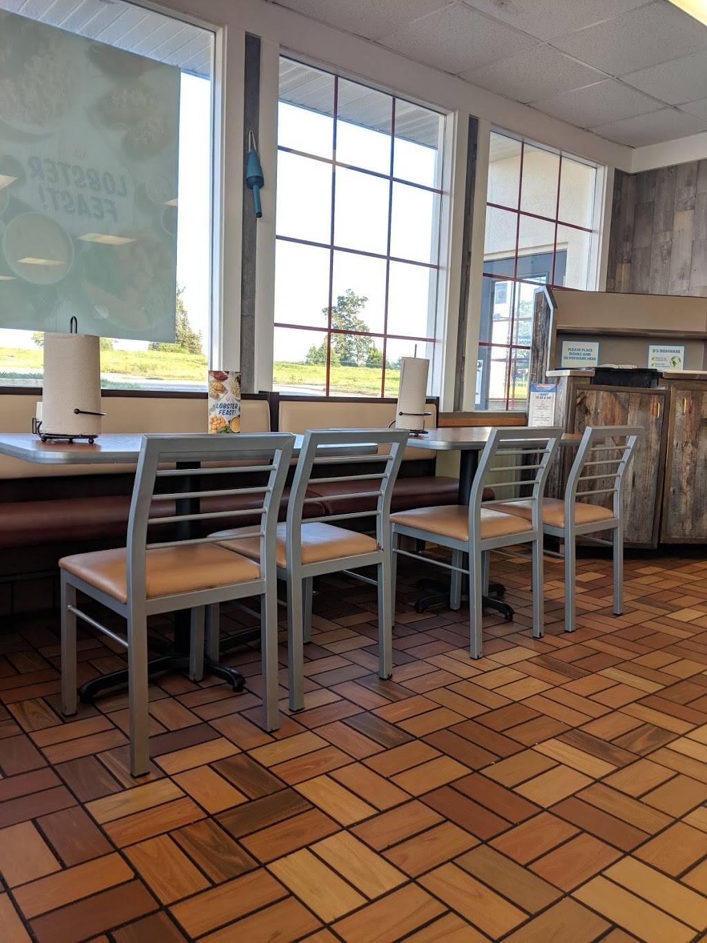 Captain Ds | restaurant | 1731 S Jefferson Ave, Lebanon, MO 65536, USA | 4175883397 OR +1 417-588-3397