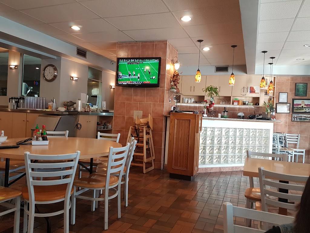 Pho Xic Lo | restaurant | 1750 Wyandotte St W, Windsor, ON N9B 1J1, Canada | 5199718288 OR +1 519-971-8288