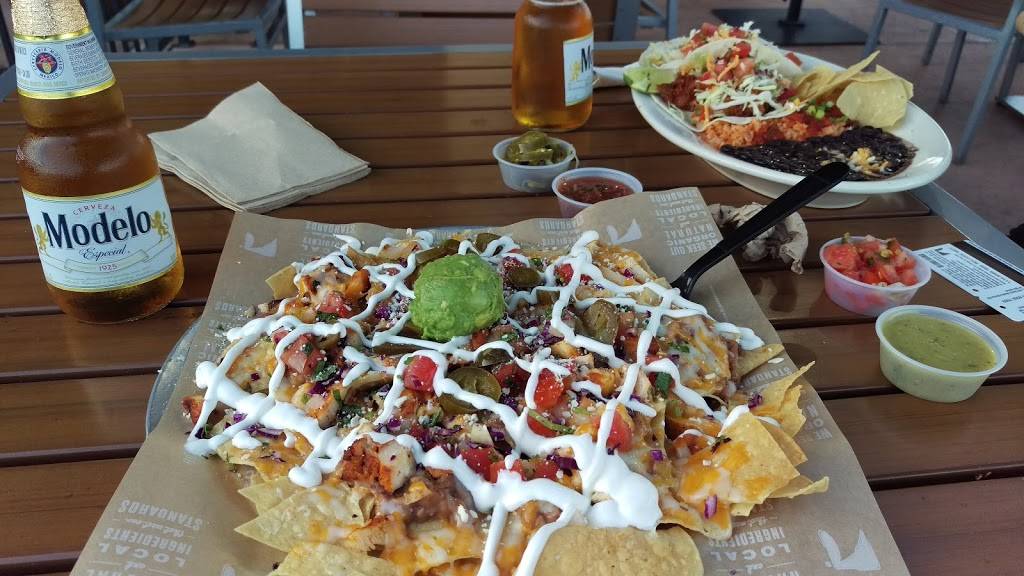 Sharkys Woodfired Mexican Grill | restaurant | 6219 Topanga Canyon Blvd, Woodland Hills, CA 91367, USA | 8188876963 OR +1 818-887-6963