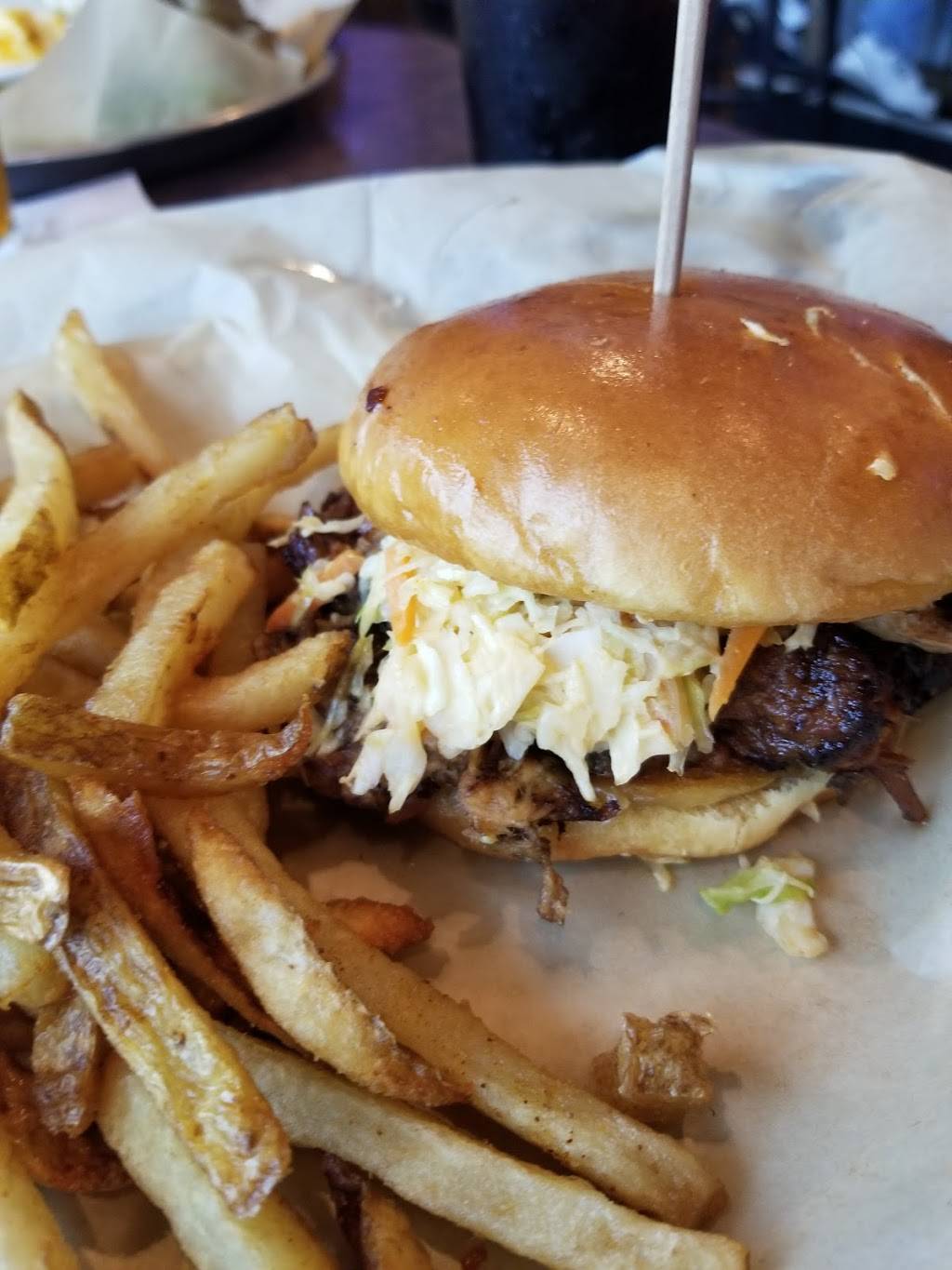 Hams Restaurant | restaurant | 2373 Riverside Dr, Danville, VA 24540, USA | 4347922360 OR +1 434-792-2360