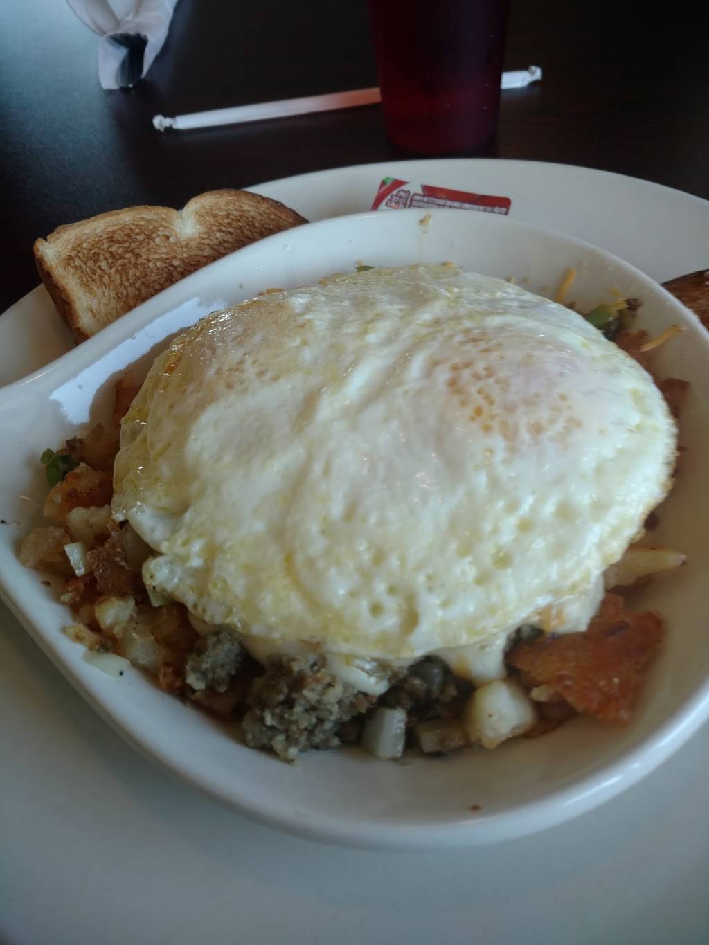 Falcon Family Restaurant | restaurant | 1021 S Main St, Bowling Green, OH 43402, USA | 4198194494 OR +1 419-819-4494