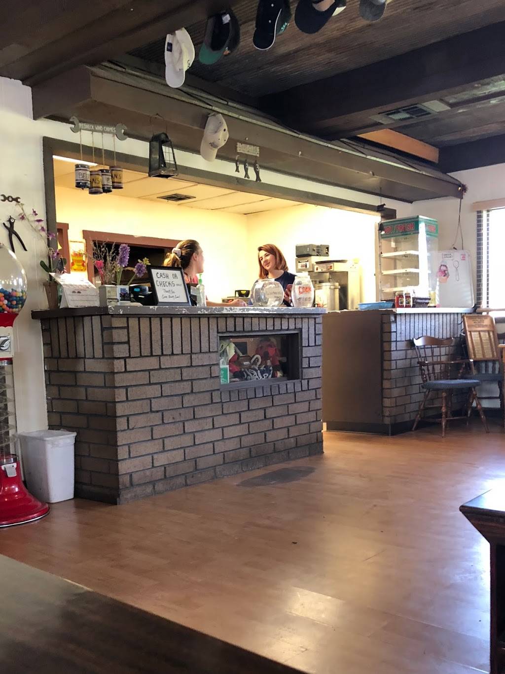 Jakes Cafe | restaurant | 74 W Main St, West Fork, AR 72774, USA | 4798393390 OR +1 479-839-3390