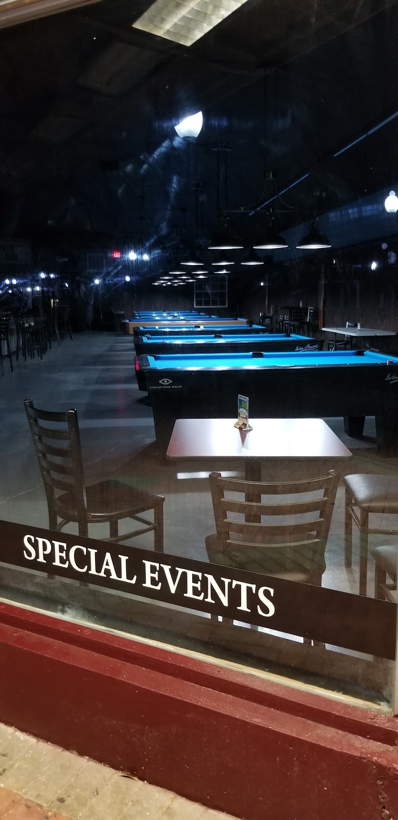 Mainstreet Billiards | restaurant | 38529 5th Ave, Zephyrhills, FL 33542, USA | 8133642220 OR +1 813-364-2220