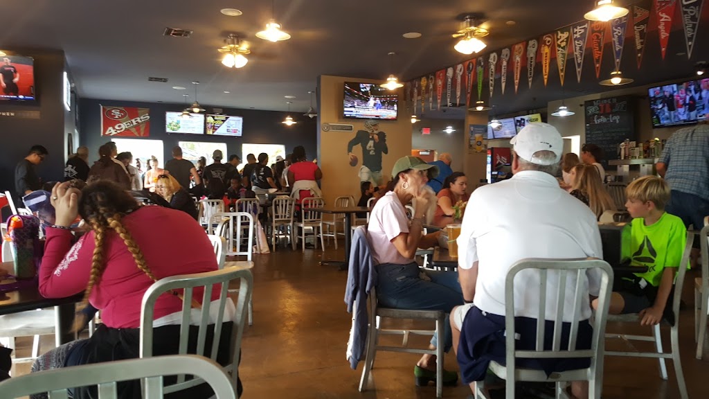 JBs Sports Bar and Grill | restaurant | 1001 Fairgrounds Dr, Vallejo, CA 94589, USA | 7076444000 OR +1 707-644-4000