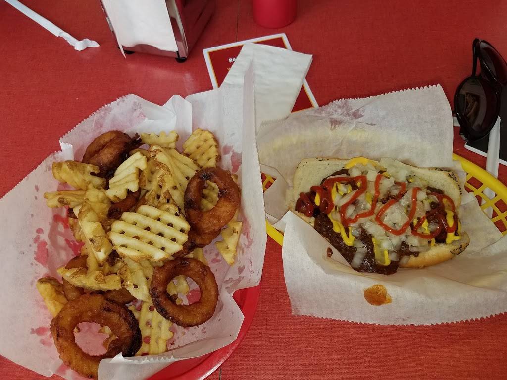 Rays Red Hots | restaurant | 629 E University Ave, Ann Arbor, MI 48104, USA | 7349983647 OR +1 734-998-3647